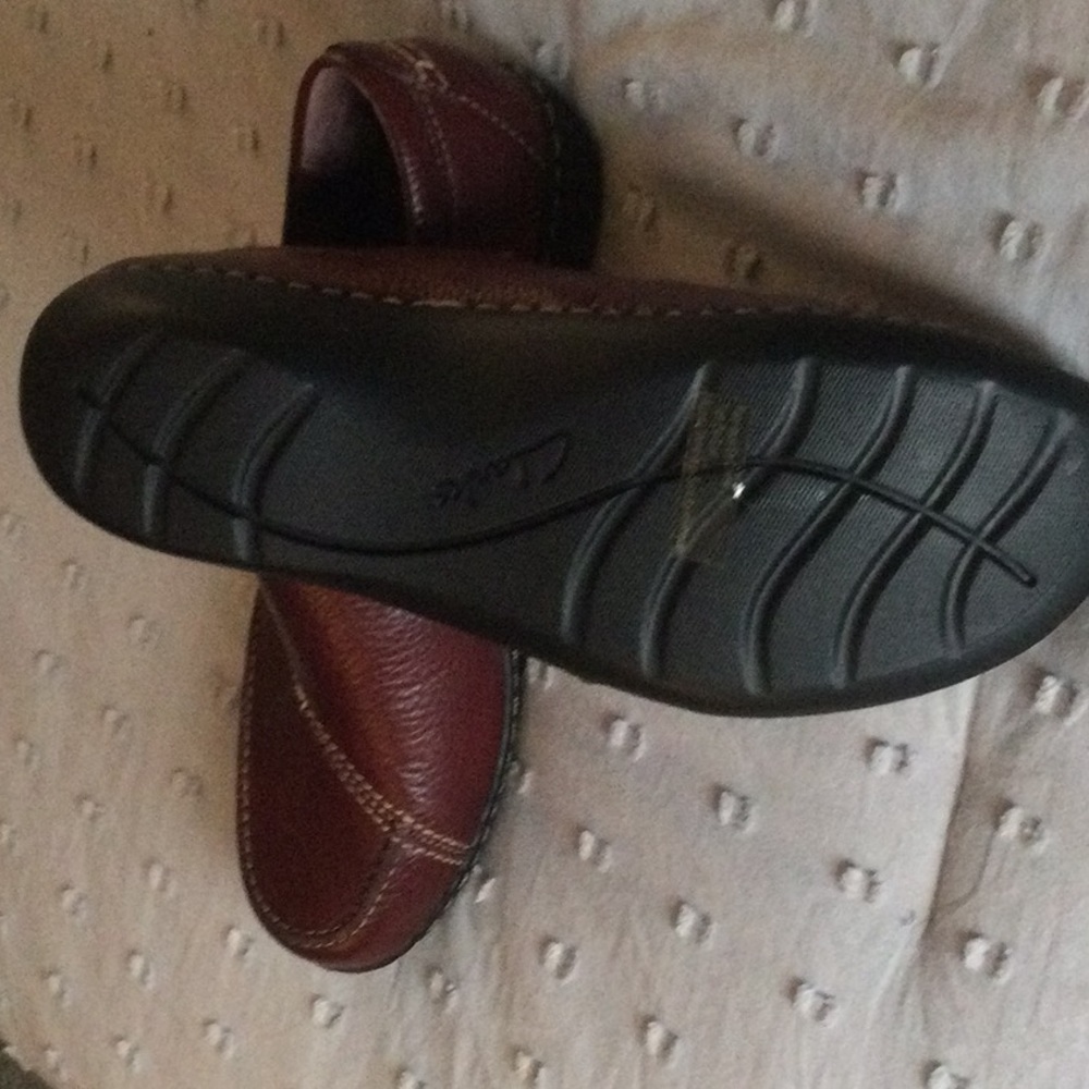 Shoes - Picture 5 of 5